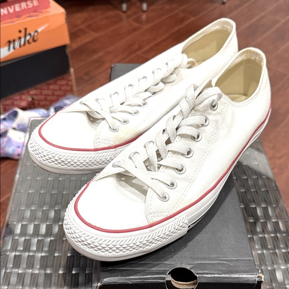Converse Men's Off-White Sneakers with Red Trim